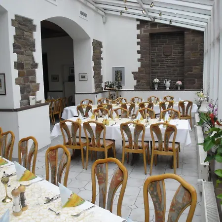 Hessischer Hof Бад-Карлсхафен